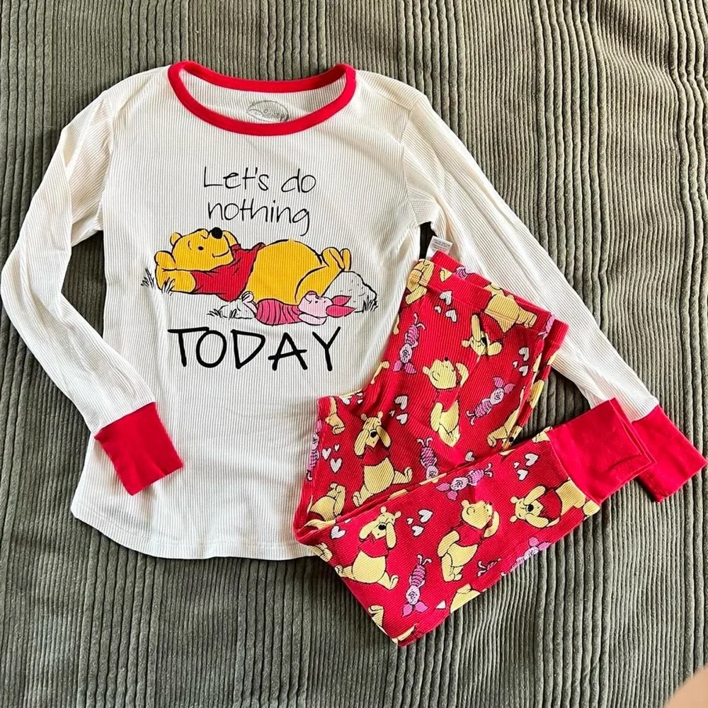 Winnie The Poo Thermal Pajama Set - Adult/Womens